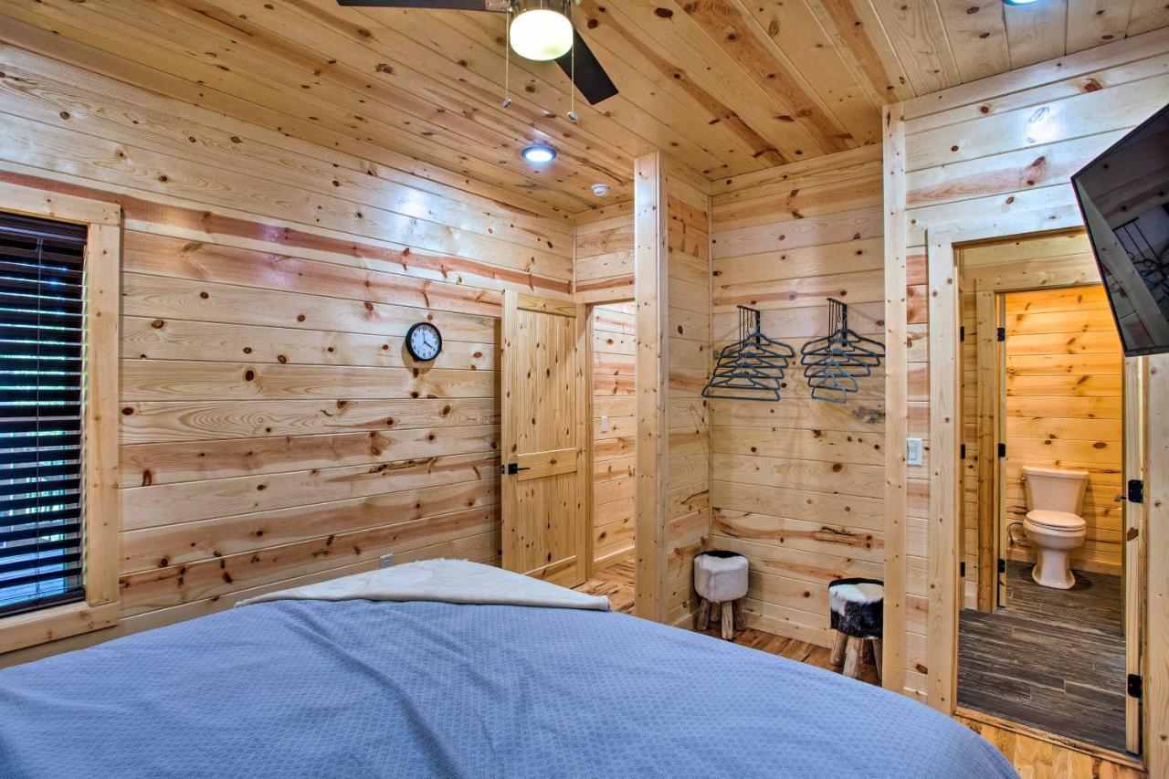 Luxe Broken Bow Cabin Game Room, Fire Pit And Deck! Exterior foto